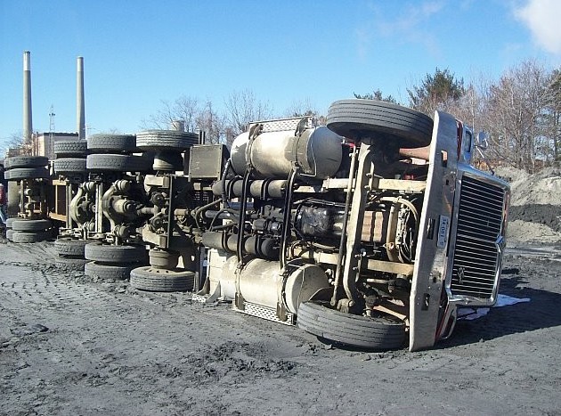 02.18.08 - Overturned dump truck at BGE